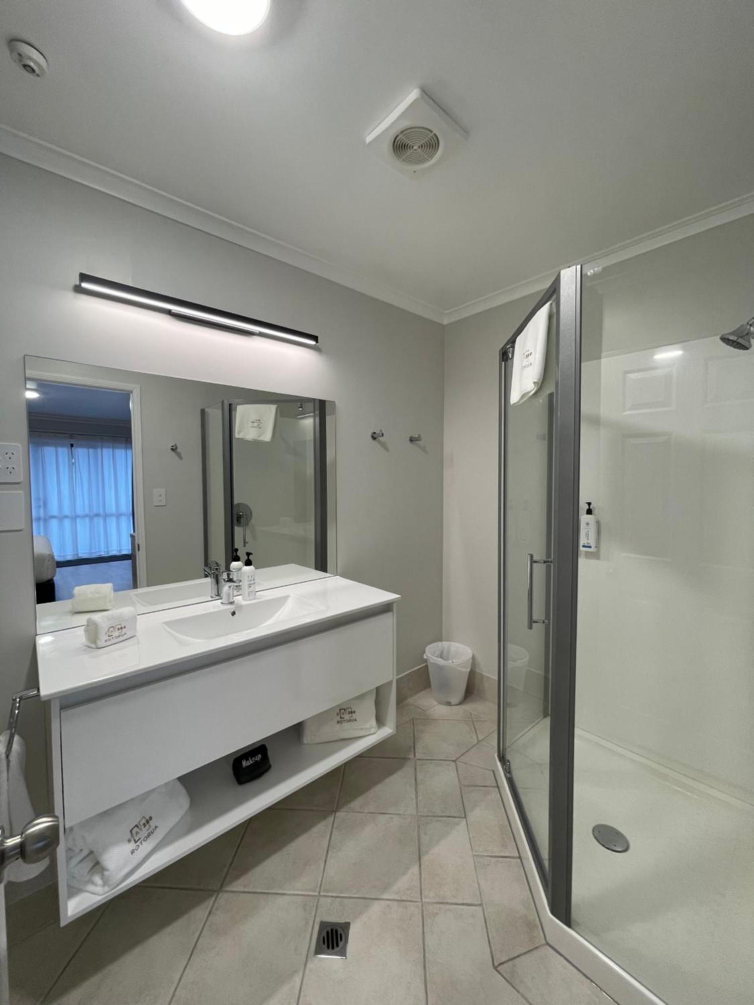 Stay 280 & Stay 284 Rotorua - Refurbished Modern Accommodation Стая снимка