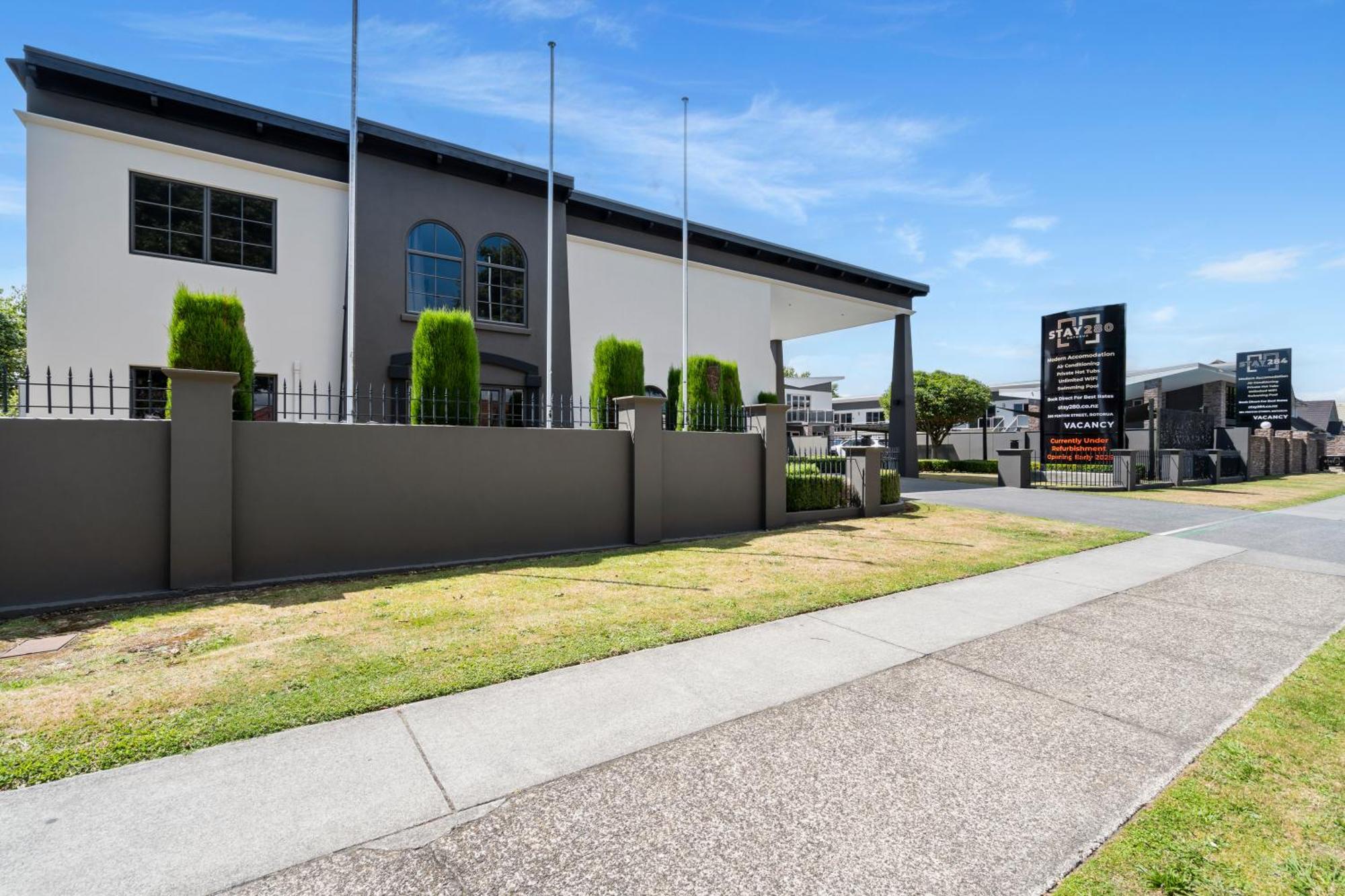Stay 280 & Stay 284 Rotorua - Refurbished Modern Accommodation Екстериор снимка