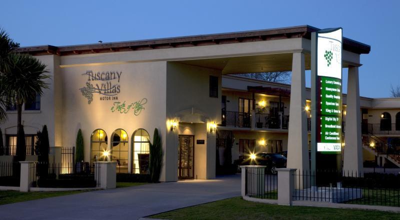 Stay 280 & Stay 284 Rotorua - Refurbished Modern Accommodation Екстериор снимка